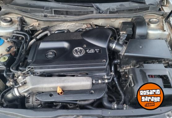 Autos - Volkswagen Golf 2004 Nafta 187000Km - En Venta