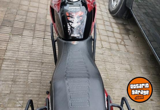 Motos - Honda Falcon 400 2013 Nafta 24500Km - En Venta