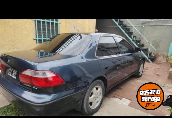 Autos - Honda Accord v6 1998 Nafta 275000Km - En Venta