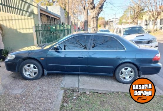 Autos - Honda Accord v6 1998 Nafta 275000Km - En Venta