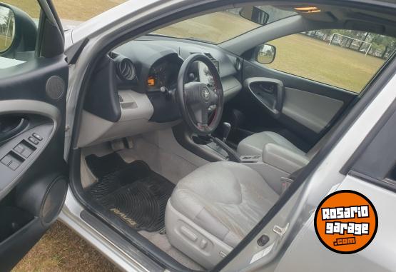 Utilitarios - Toyota Rav4 4x4 full 2009 Nafta 469000Km - En Venta