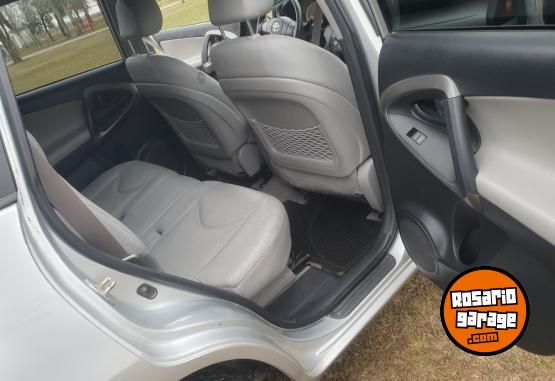 Utilitarios - Toyota Rav4 4x4 full 2009 Nafta 469000Km - En Venta