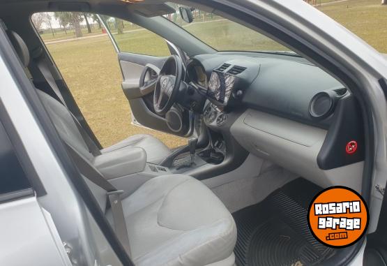 Utilitarios - Toyota Rav4 4x4 full 2009 Nafta 469000Km - En Venta