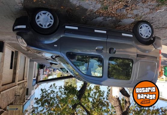 Utilitarios - Renault Kangoo 2012 Nafta 166000Km - En Venta