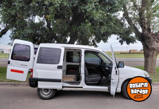 Utilitarios - Peugeot Partner 2012 Nafta 345000Km - En Venta