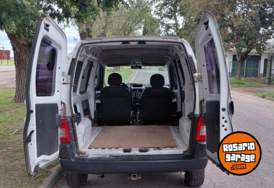 Utilitarios - Peugeot Partner 2012 Nafta 345000Km - En Venta
