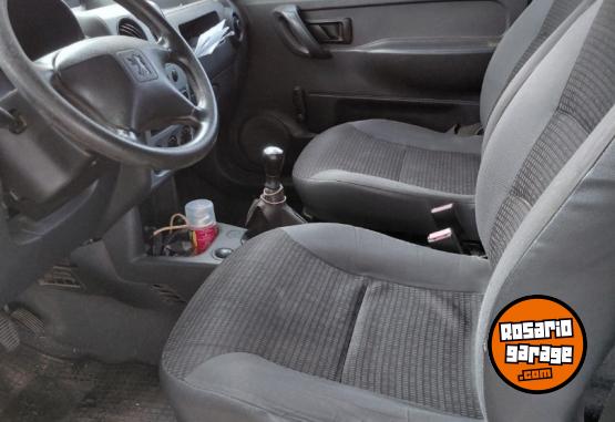Utilitarios - Peugeot Partner 2012 Nafta 345000Km - En Venta