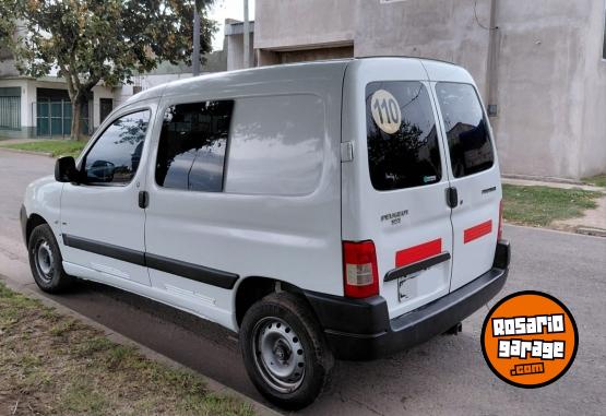 Utilitarios - Peugeot Partner 2012 Nafta 345000Km - En Venta
