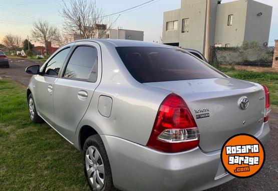 Autos - Toyota Etios 2016 Nafta 85000Km - En Venta