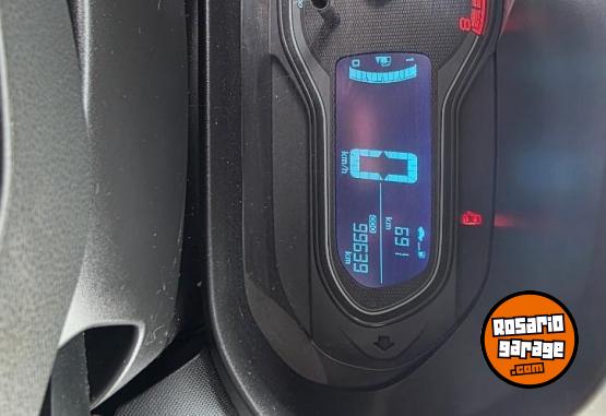 Autos - Chevrolet Onix 2015 Nafta 100000Km - En Venta
