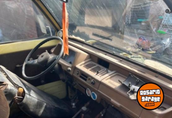 Clásicos - Mitsubishi L100 - En Venta