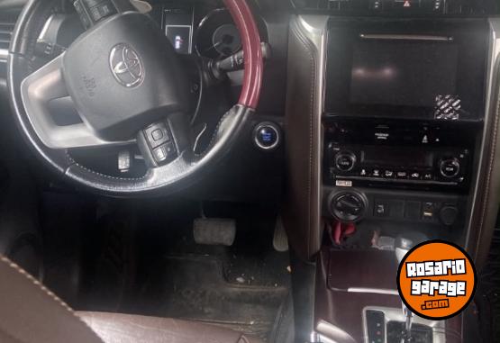 Camionetas - Toyota Sw4 4x4 SRX AT 2018 Nafta 210000Km - En Venta