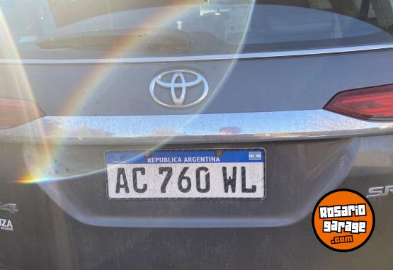 Camionetas - Toyota Sw4 4x4 SRX AT 2018 Nafta 210000Km - En Venta