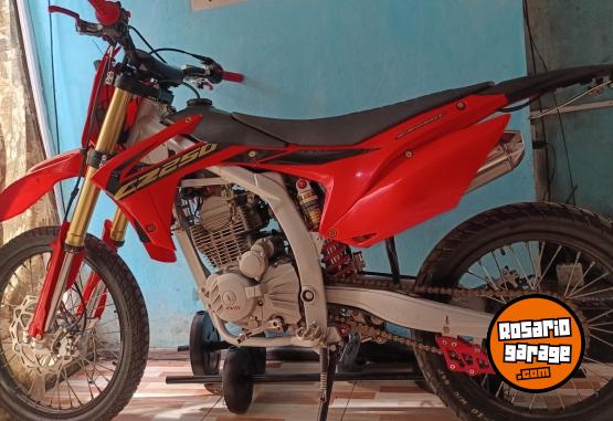 Motos - RVM 250 T PRO 2026 Nafta 3300Km - En Venta