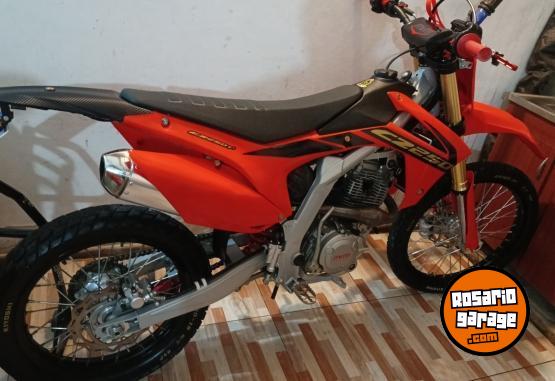 Motos - RVM 250 T PRO 2026 Nafta 3300Km - En Venta