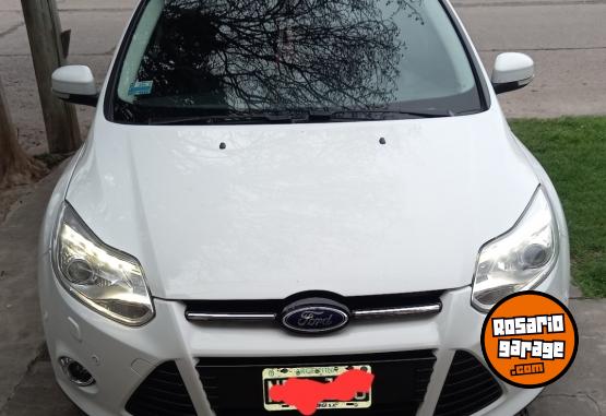 Autos - Ford Focus3 titanium 2013 Nafta 84000Km - En Venta