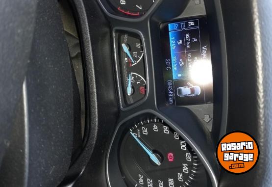 Autos - Ford Focus3 titanium 2013 Nafta 84000Km - En Venta