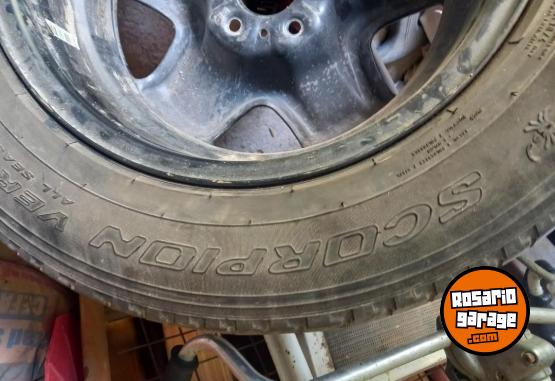 Accesorios para Autos - Cubiertas usadas 215-65-16 - En Venta