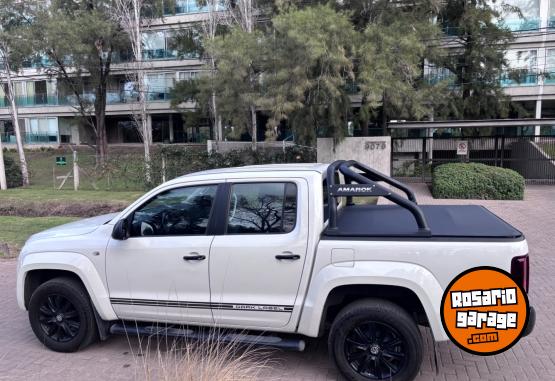 Camionetas - Volkswagen Amarok dark label 2015 Diesel 184000Km - En Venta