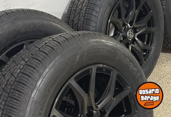 Accesorios para Autos - Llantas Toyota Hilux - En Venta