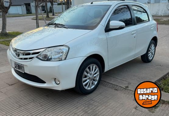 Autos - Toyota Etios 2016 Nafta 78000Km - En Venta