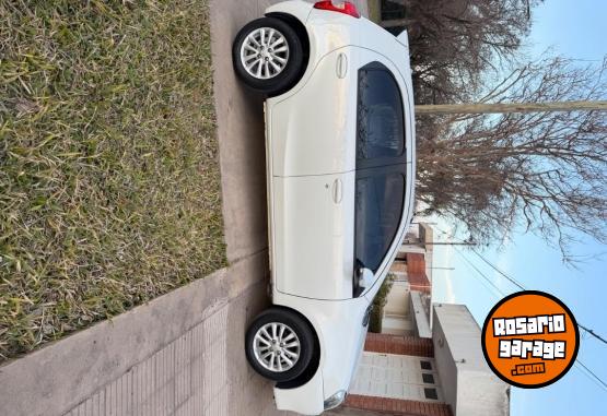Autos - Toyota Etios 2016 Nafta 78000Km - En Venta