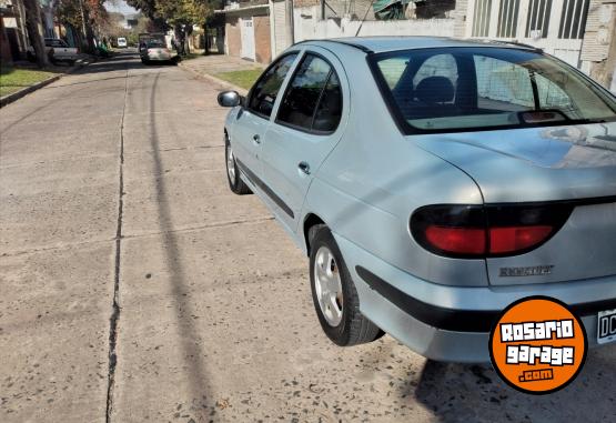 Autos - Renault MEGANE 2000 Nafta 195000Km - En Venta