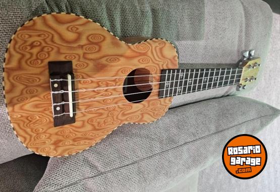 Instrumentos Musicales - Ukelele Marca DIDO NUEVO CON FUNDA - En Venta