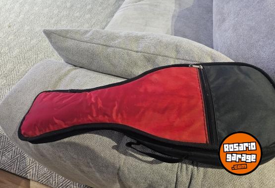 Instrumentos Musicales - Ukelele Marca DIDO NUEVO CON FUNDA - En Venta