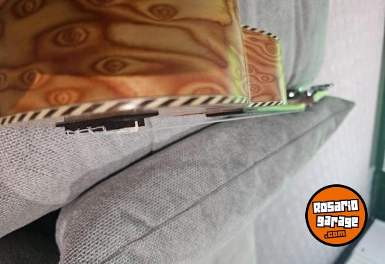 Instrumentos Musicales - Ukelele Marca DIDO NUEVO CON FUNDA - En Venta