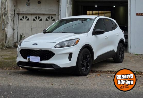 Autos - Ford Kuga 2020 Electrico / Hibrido 135000Km - En Venta