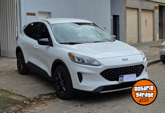 Autos - Ford Kuga 2020 Electrico / Hibrido 135000Km - En Venta