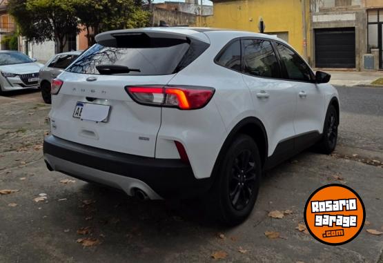 Autos - Ford Kuga 2020 Electrico / Hibrido 135000Km - En Venta