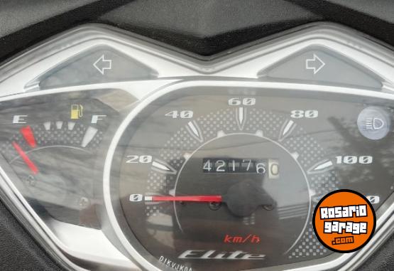 Motos - Honda Elite 125 2016 Nafta 42000Km - En Venta