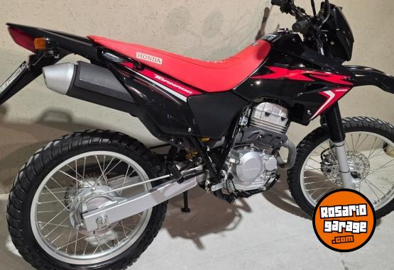 Motos - Honda Honda tornado 2023 Nafta 3900Km - En Venta