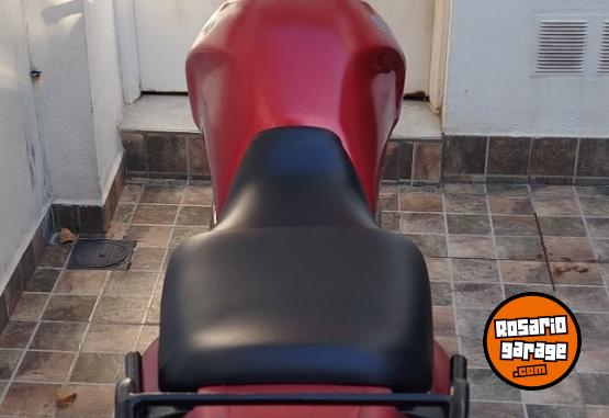 Motos - Suzuki EN 125 2 A 2018 Nafta 44000Km - En Venta
