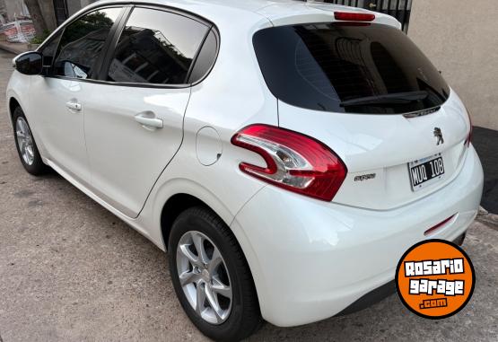 Autos - Peugeot 208 2014 Nafta 80000Km - En Venta