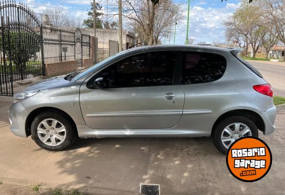 Autos - Peugeot 207 2012 Nafta 108000Km - En Venta