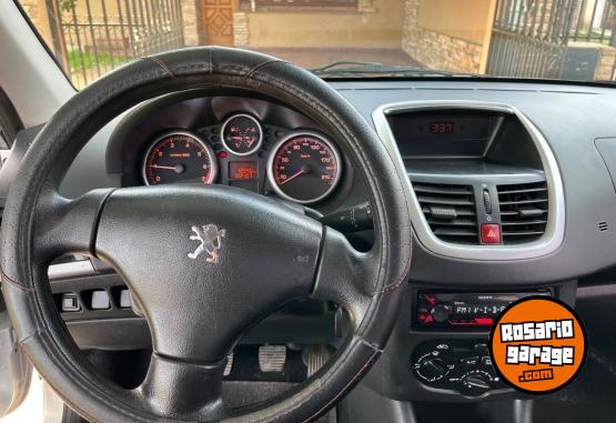 Autos - Peugeot 207 2012 Nafta 108000Km - En Venta