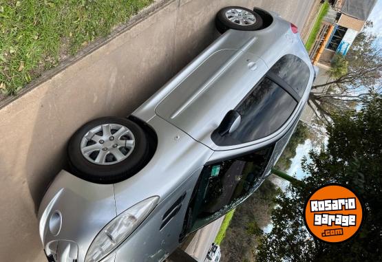 Autos - Peugeot 207 2012 Nafta 108000Km - En Venta