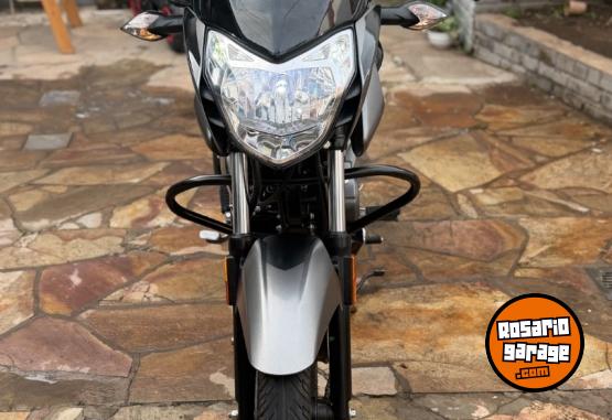 Motos - Bajaj Rouser NS 125 2021 Nafta 9600Km - En Venta