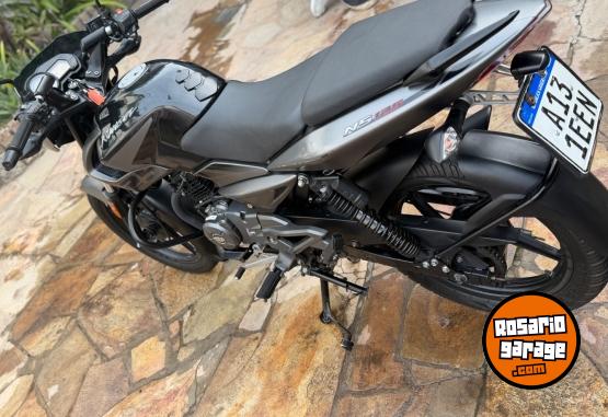 Motos - Bajaj Rouser NS 125 2021 Nafta 9600Km - En Venta