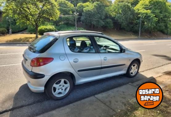 Autos - Peugeot 206 2005 Diesel 188000Km - En Venta
