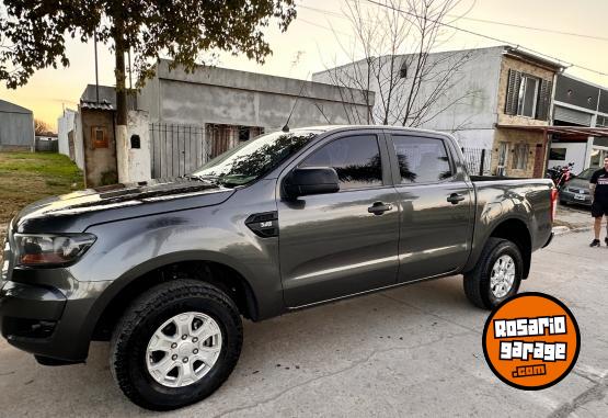Camionetas - Ford Ranger xls 2017 Diesel 165000Km - En Venta