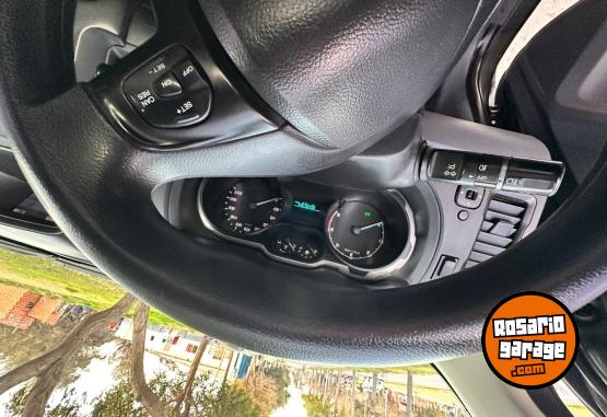 Camionetas - Ford Ranger xls 2017 Diesel 165000Km - En Venta