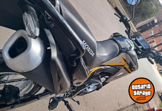 Motos - Honda Xr 190 2026 Nafta 4000Km - En Venta