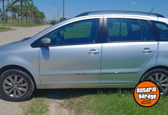 Autos - Volkswagen Suran Highline 2011 GNC 257000Km - En Venta