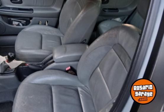 Autos - Renault LAGUNA V6 2001 Nafta 230000Km - En Venta