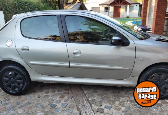 Autos - Peugeot 207 2009 Nafta 120000Km - En Venta