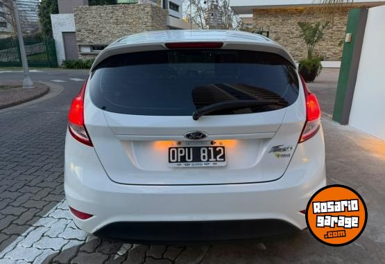 Autos - Ford Fiesta 2015 GNC 161000Km - En Venta